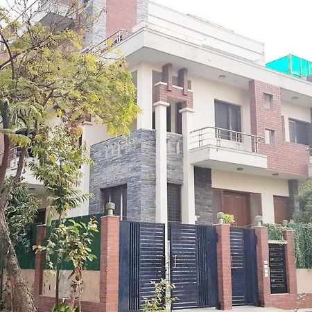 Angel Nri B&B Grander Noida Exterior foto