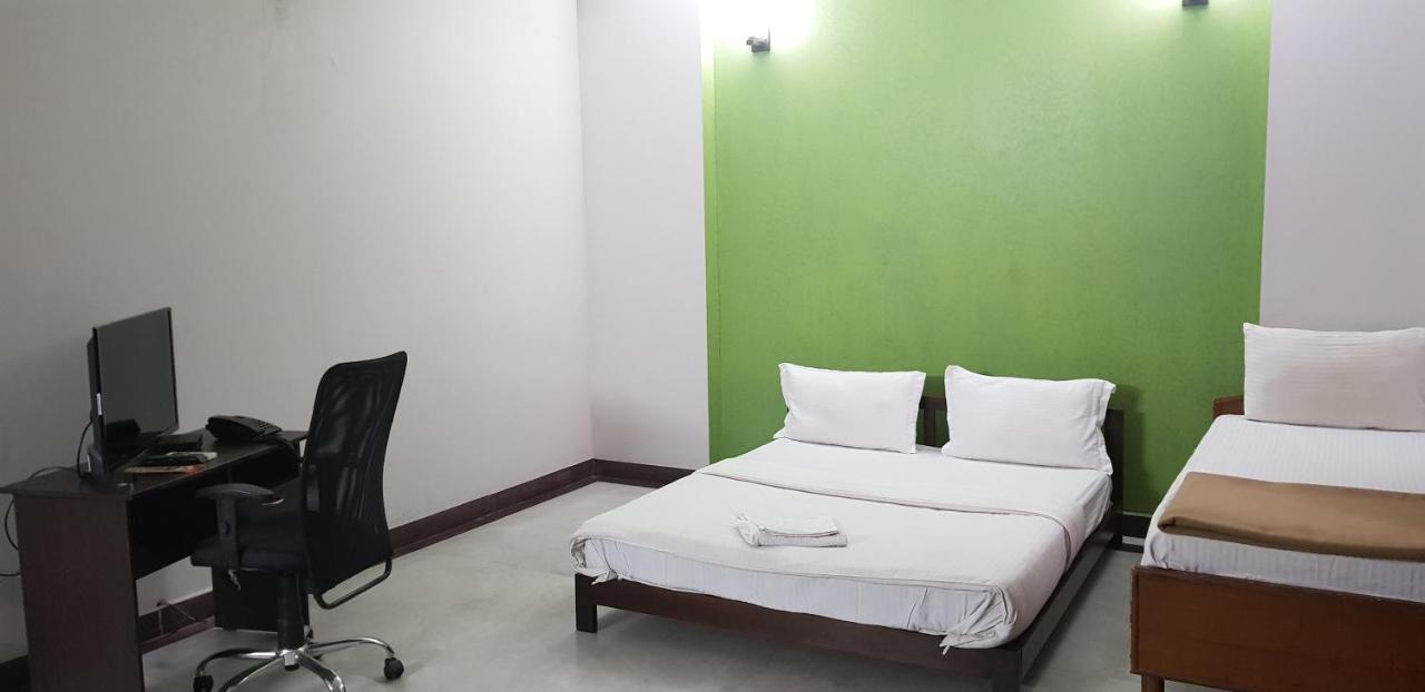 Angel Nri B&B Grander Noida Exterior foto