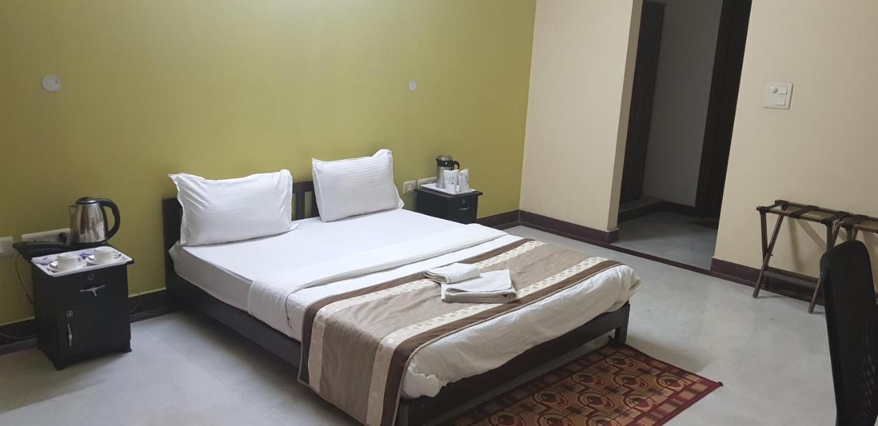 Angel Nri B&B Grander Noida Exterior foto
