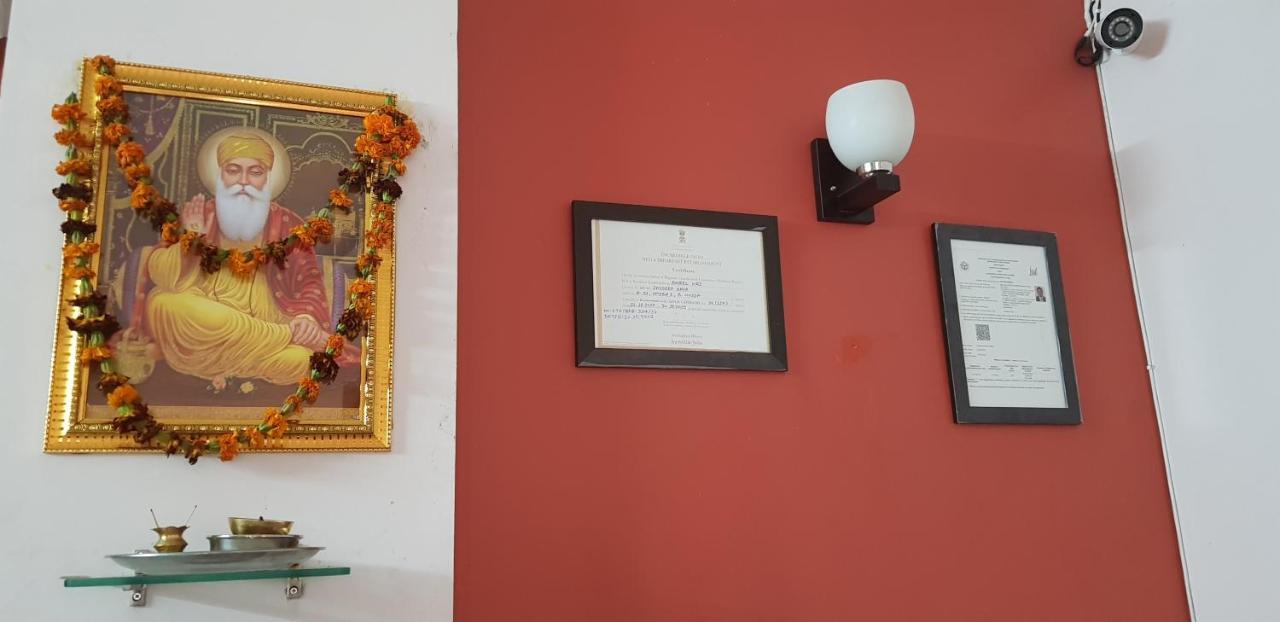 Angel Nri B&B Grander Noida Exterior foto